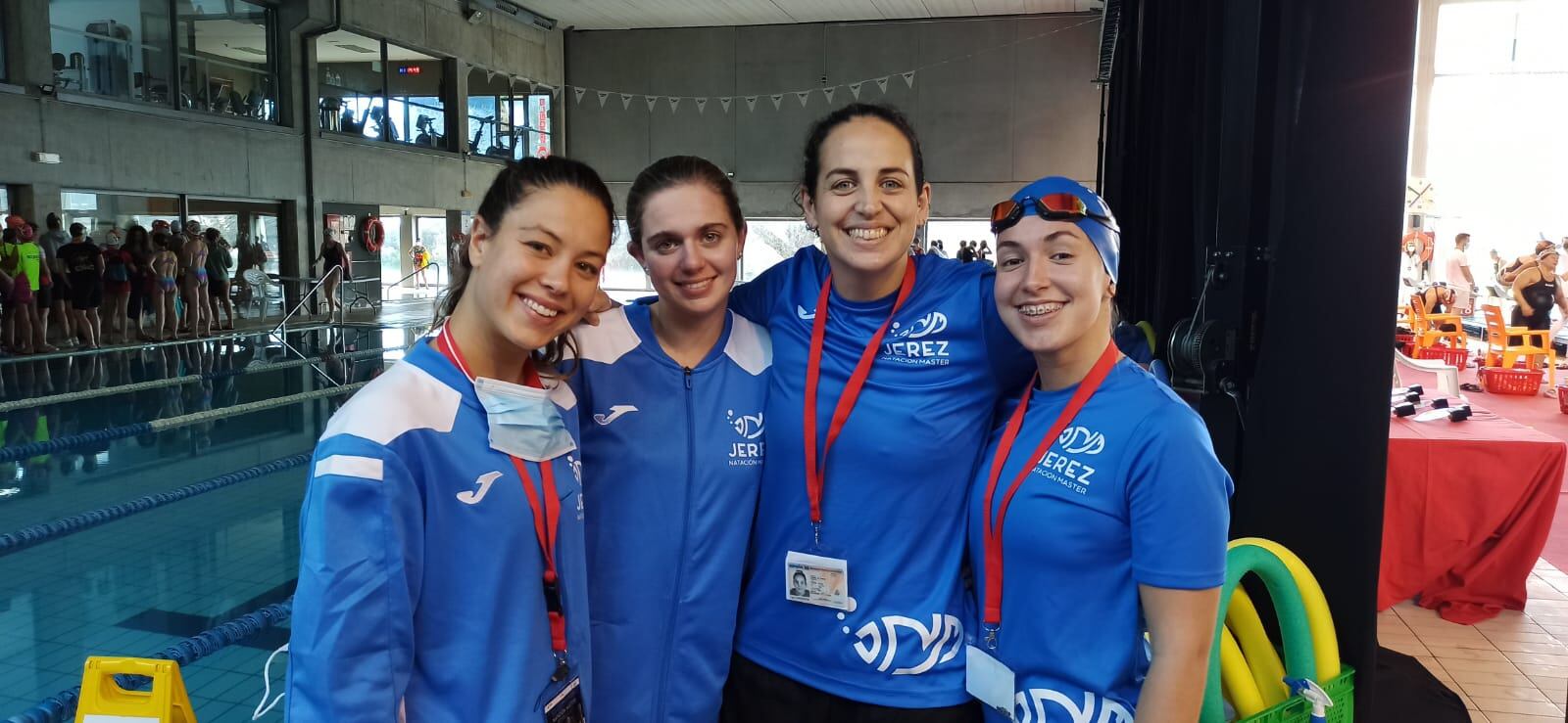 Magnífico papel del Jerez Natación Máster en Pontevedra