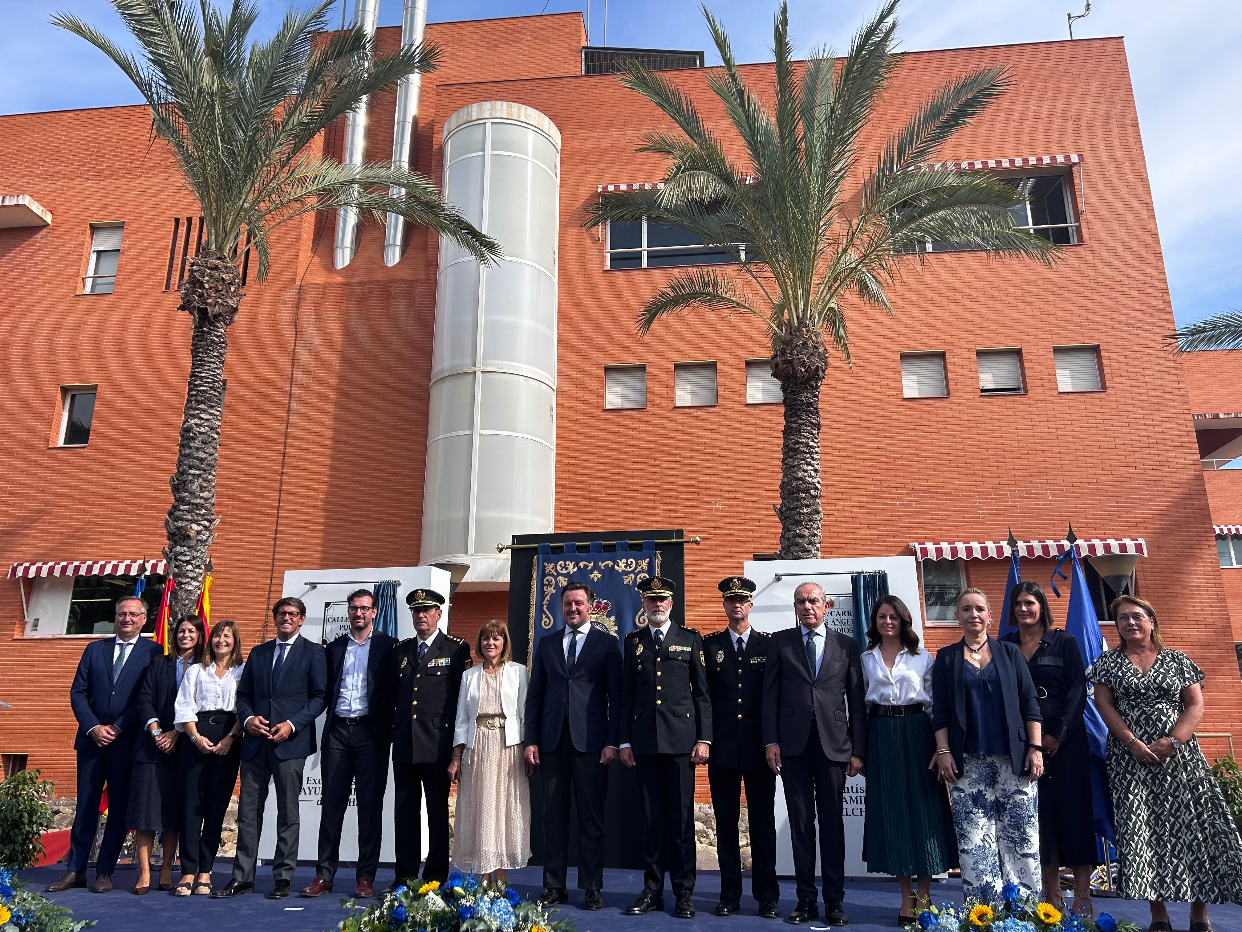 Acto institucional en la Comisaria de Elche