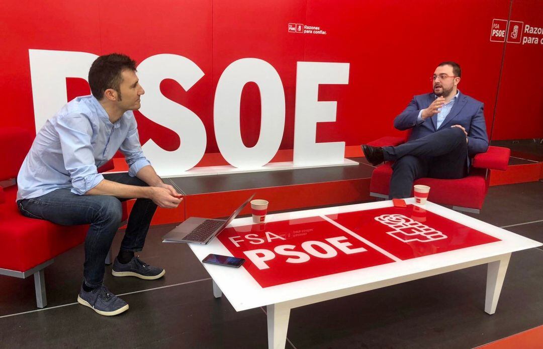 Encuentro digital del secretario general de la FSA, Adrián Barbón, con militantes. 