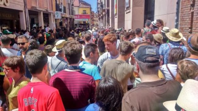 Ambiente en la plaza del Trigo durante uno de los conciertos de Sonorama