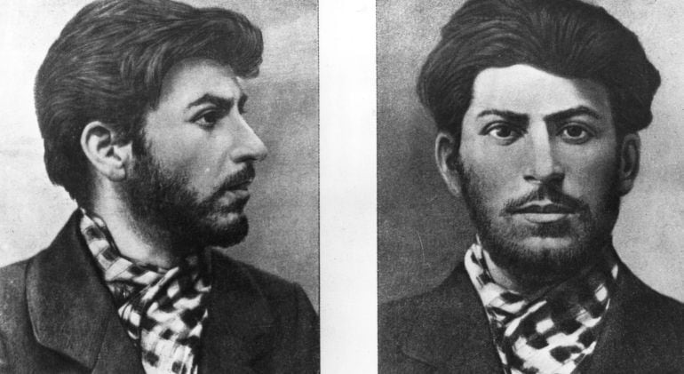 Stalin de joven tenía un aspecto más informal que una vez aprobó las oposiciones de dictador