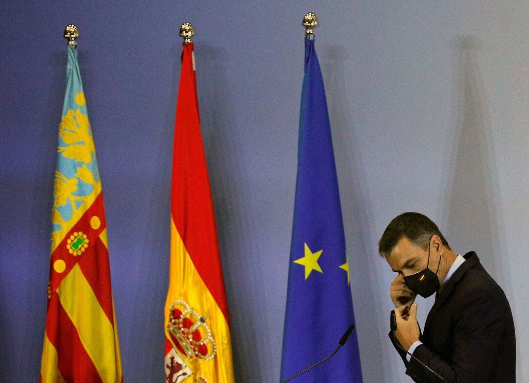 El presidente del Gobierno, Pedro Sánchez, a su llegada al Museo de las Ciencias de Valencia donde presenta el Plan de Recuperación, Transformación y Resiliencia de la Economía española, que pretende impulsar una nueva modernización del país y hacer frente a la crisis generada por la pandemia