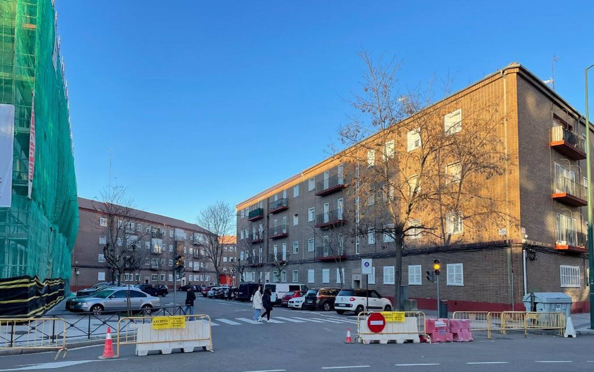 Corte de tráfico en la avenida Reyes Católicos de Valladolid. - POLICÍA MUNICIPAL DE VALLADOLID