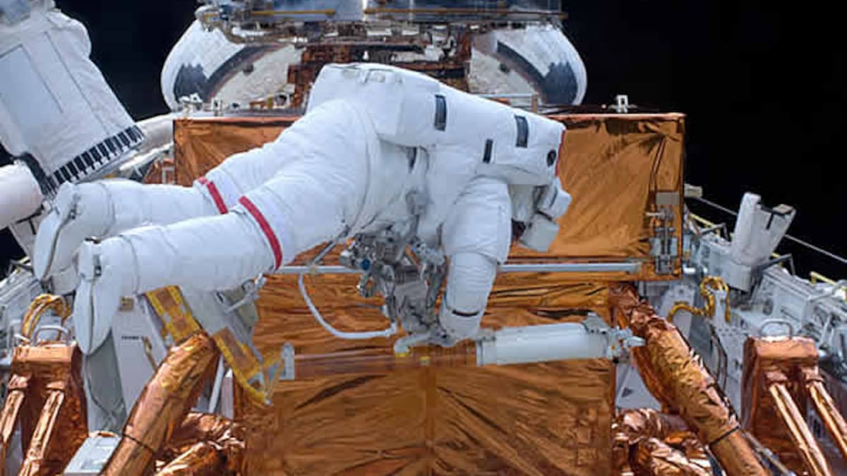Los astronautas completan el último paseo en el Hubble