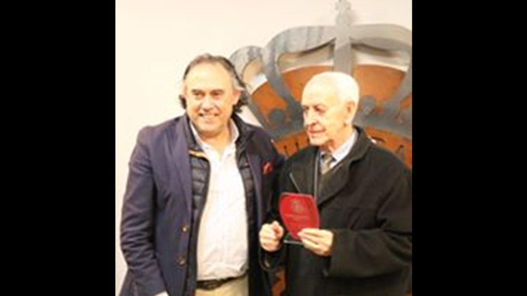 Vicente García &quot;Tino&quot; junto a Felipe Llamazares 