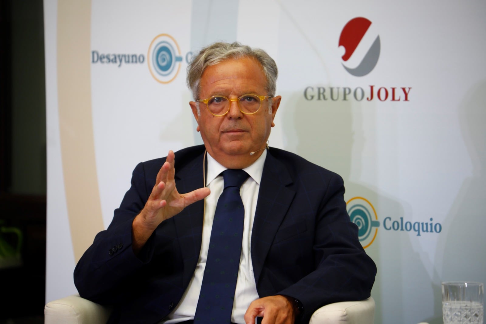 El presidente de la Diputación, Salvador Fuentes, durante un desayuno informativo de El Día de Córdoba