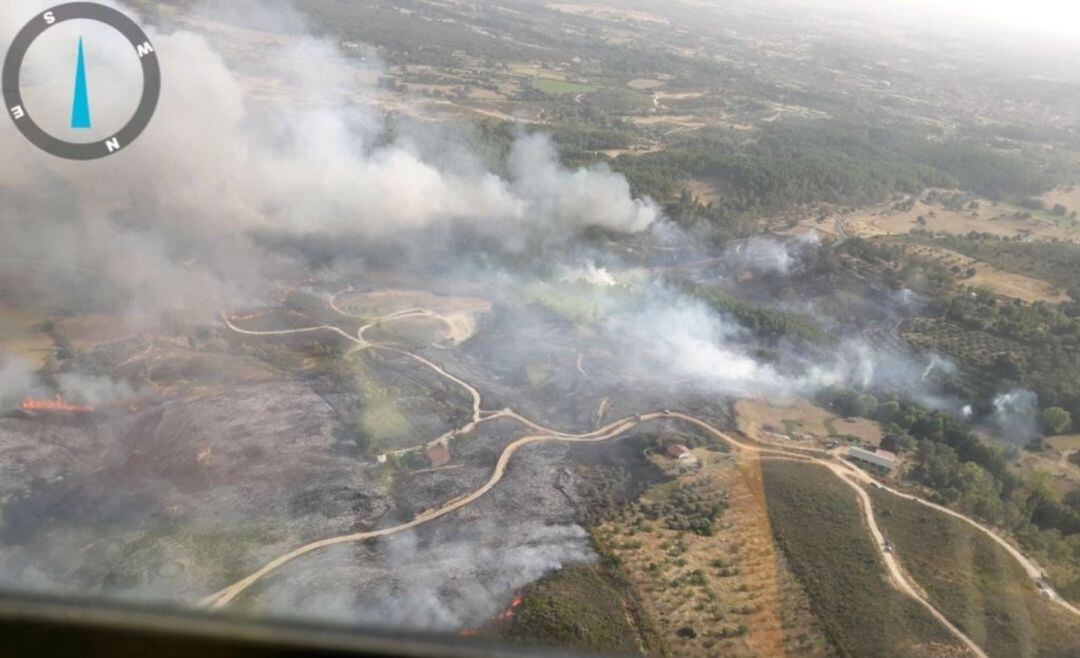 Imagen aérea del incendio de El Raso (Ávila)