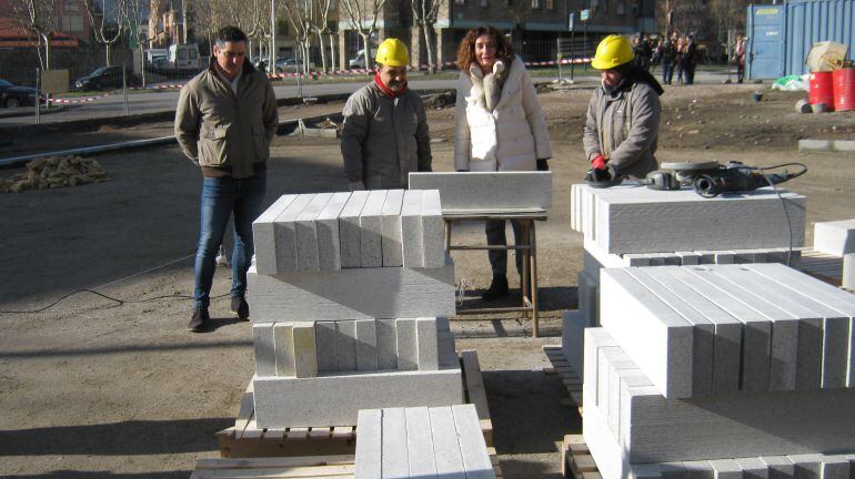 Visitan la ejecución de la obra