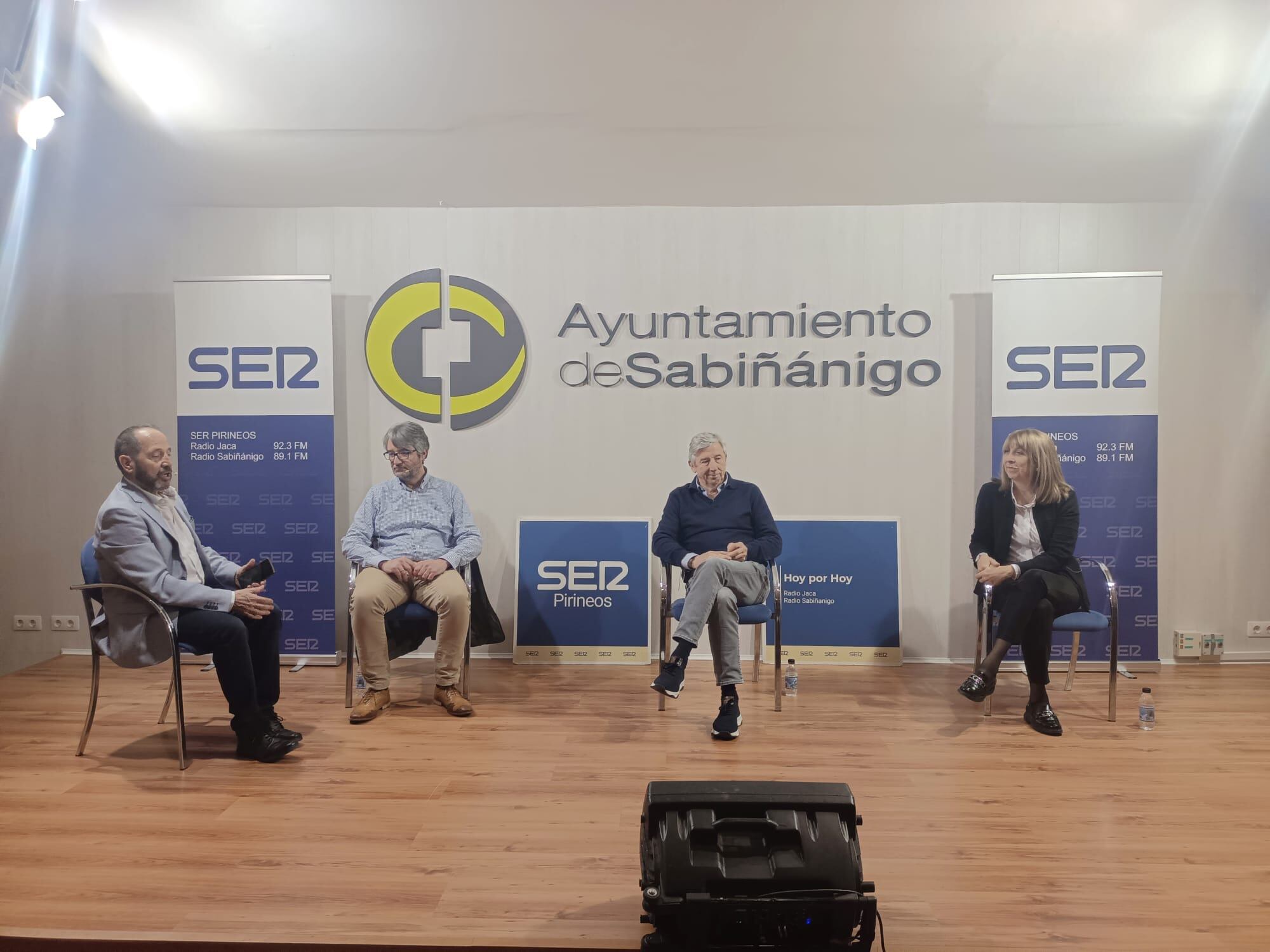 Momento del programa con Berta Fernández (alcaldesa), Eusebio Unzué (Movistar), Quique Ascaso (CCEdelweiss) y José Luis Rodrigo ( SER)