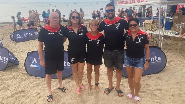 Representación del C. N. Elda en aguas abiertas