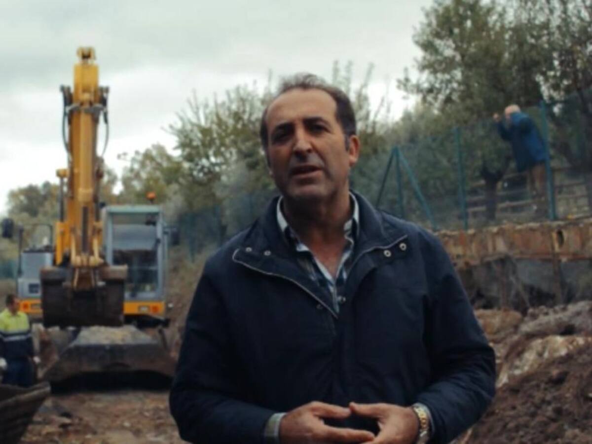 El Ayuntamiento mejora tres caminos en Puerto Saúco y el Llano de la Cruz