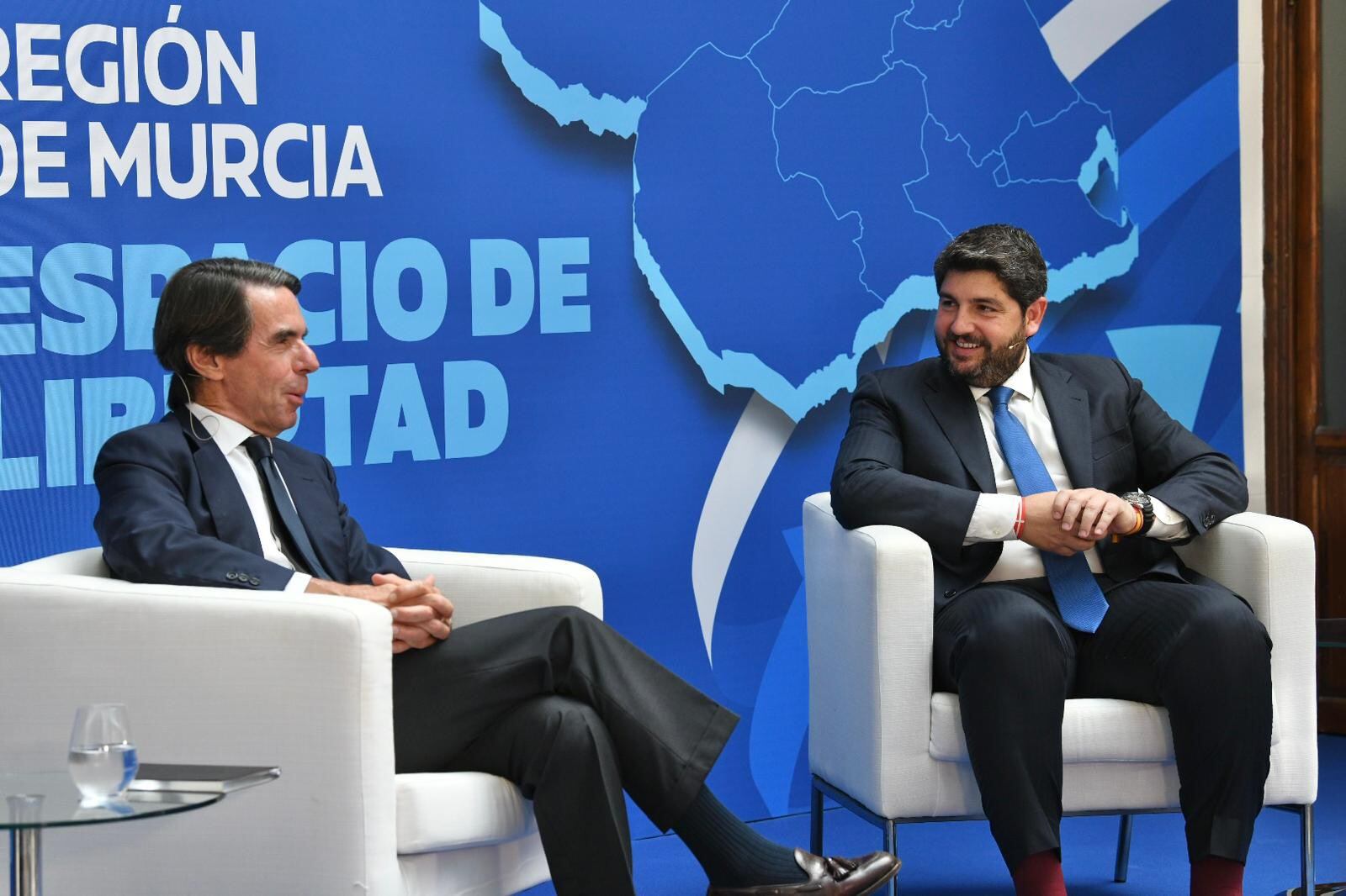 Jose Mª Aznar junto a Fernando López Miras