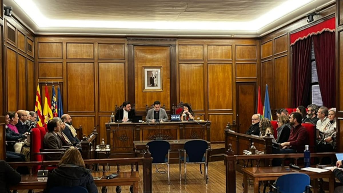 El pleno impulsa la mejora del Ecoparque y la licitación del servicio de agua