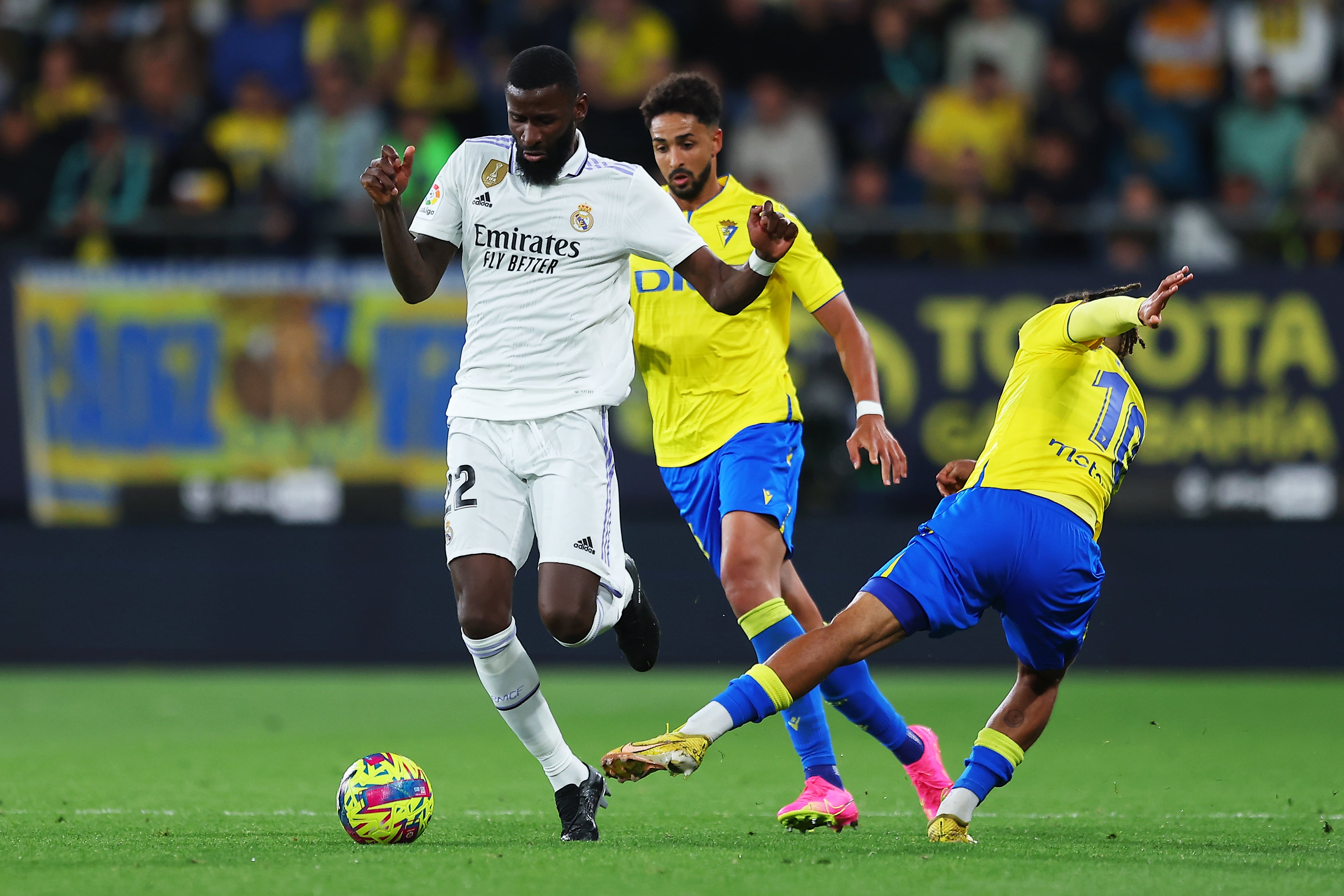 Rüdiger en una acción del Cádiz-Real Madrid