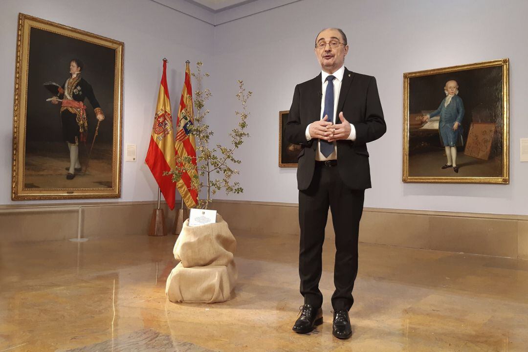 El presidente de Aragón, Javier Lambán, durante su discurso de fin de año, que ha pronunciado en el Museo de Zaragoza, en los espacios dedicados a la obra de Francisco de Goya, del que en 2021 se cumplirá el 275 aniversario de su nacimiento 