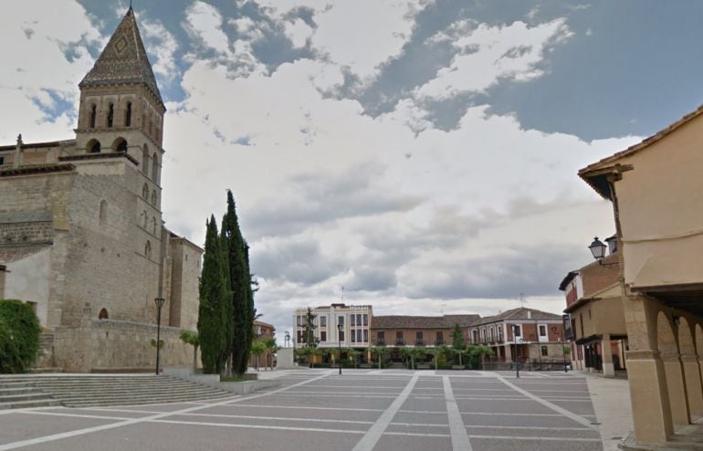 Imagen del centro del casco urbano de la localidad palentina de Paredes de Nava. 