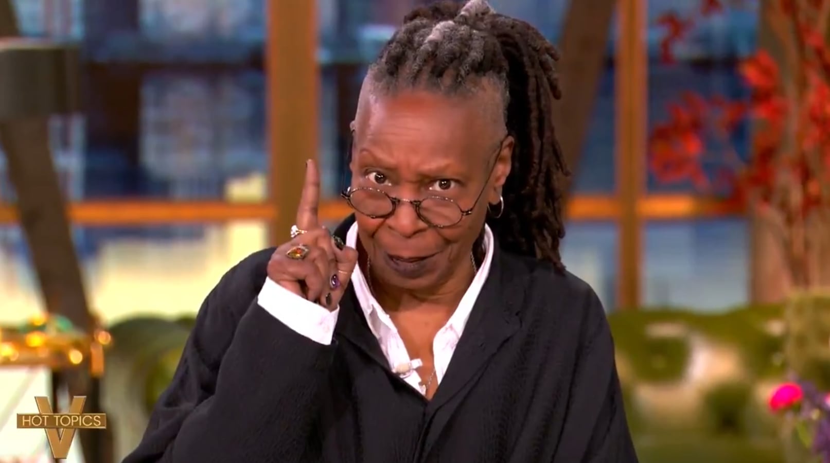 Whoopi Goldberg comentando las imágenes de Montoya en &#039;La isla de las tentaciones&#039;