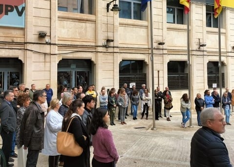 Minuto de silencio en el Campus de Alcoy de la UPV