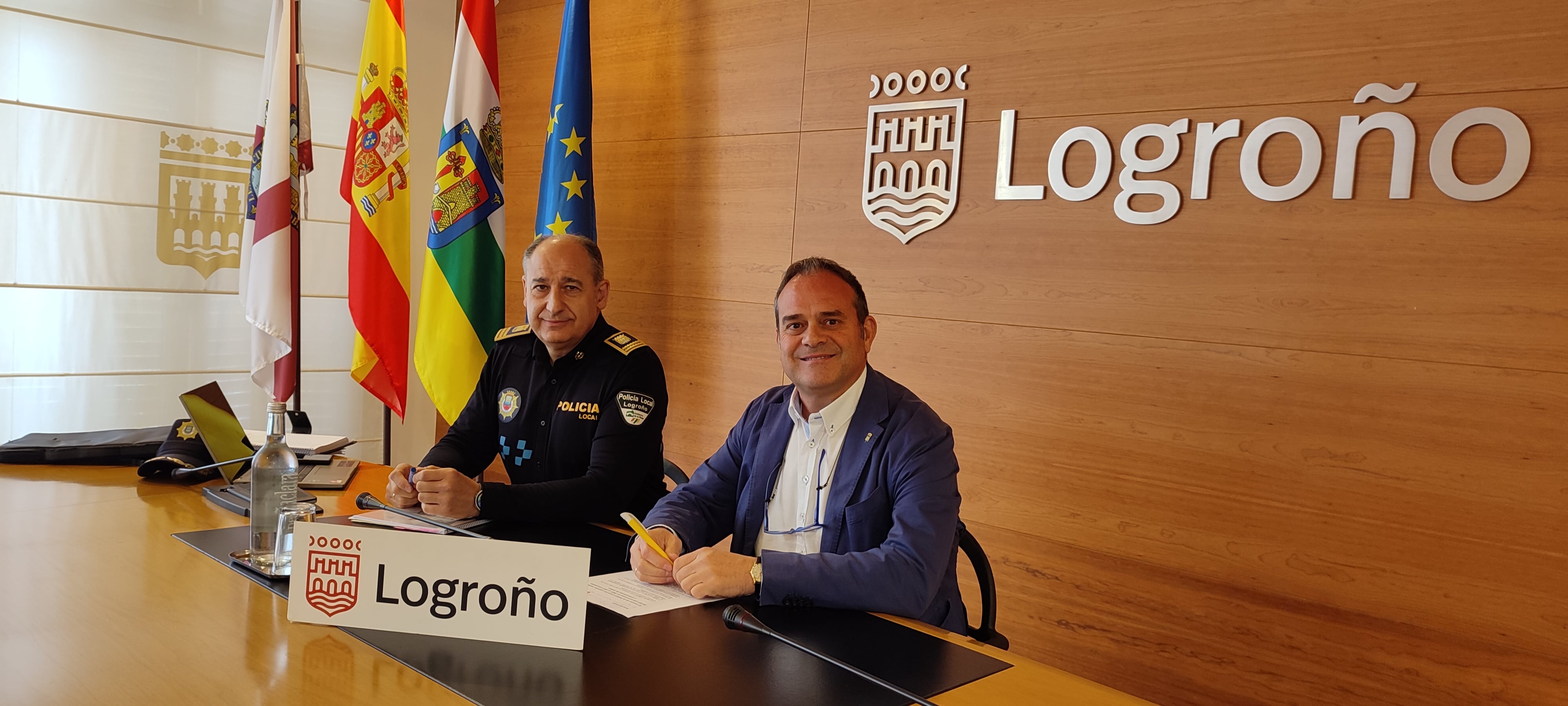 El concejal de Interior de Logroño, Francisco Iglesias, y el comisario jefe de la Policía Local, Héctor Ruiz.