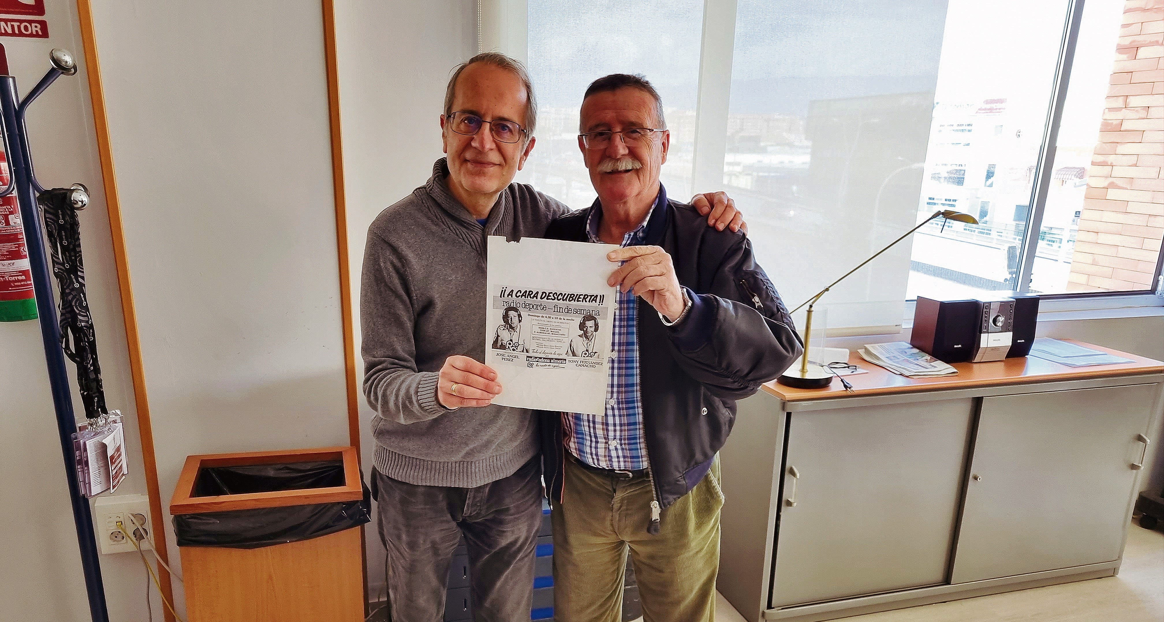 José Ángel Pérez con Tony Fernández.