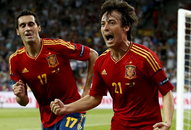 El jugador canario celebra con rabia el gol que ponía a España en ventaja en la final