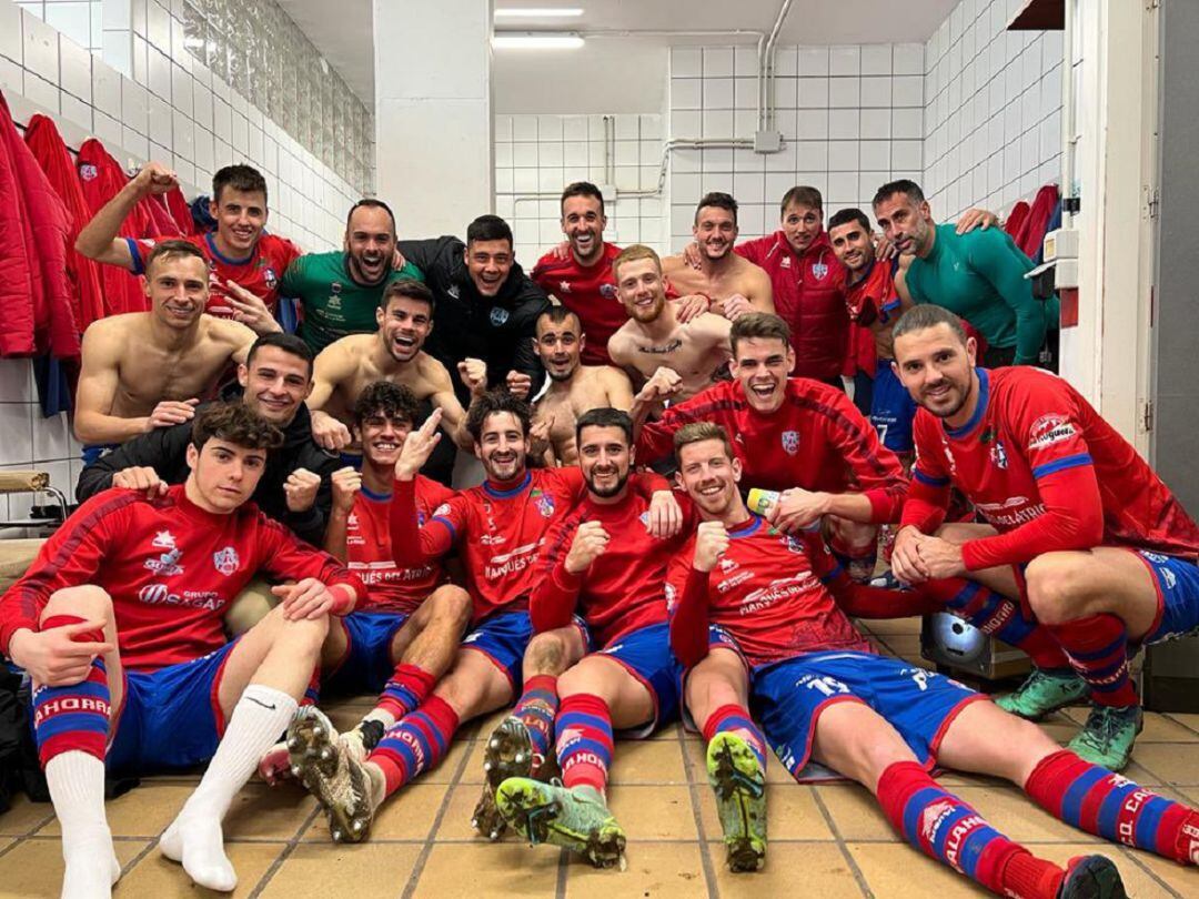 El Calahorra festaja su última victoria en liga. 