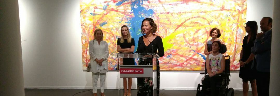 La Asociación Amencer-Aspace inaugura en la Fundación Barrié la exposición "El Arte de Nuestras Huellas