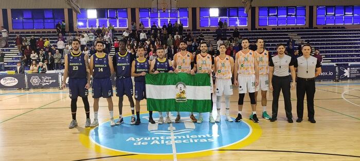 Ambos equipos antes del partido