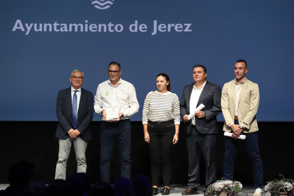 Unión Baloncesto Jerez fue otro de los premiados en la Gala del Deporte