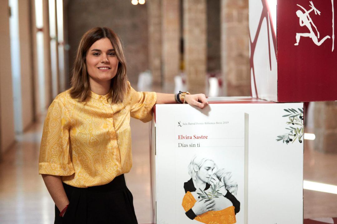 La escritora Elvira Satre es la ganadora del Premio Biblioteca Breve 2019 de novela, con su obra &quot;Días sin ti&quot;, en cual esta dotado con 30.000 euros y que concede anualmente la editorial Seix Barral. 