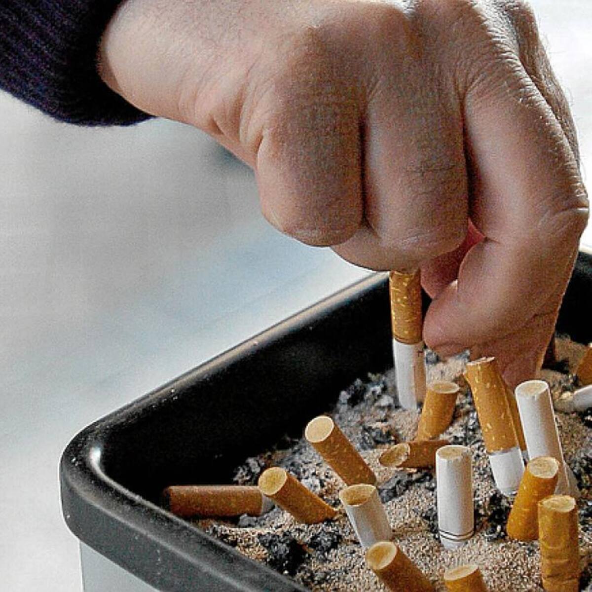 El hábito de fumar: una pandemia silenciosa ante la que se sigue luchando cada día