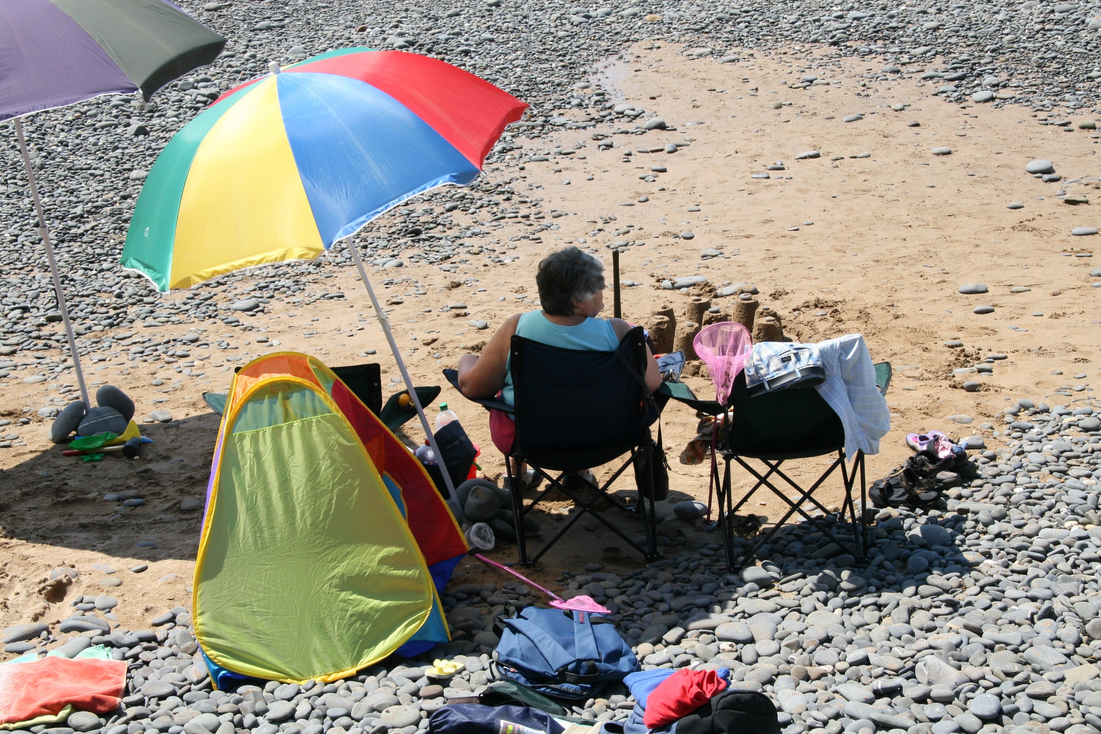 Este verano en San Javier (Murcia) no se podrán dejar sombrillas, silletas u otros enseres sin usuarios con el objeto de reservar un hueco en la arena