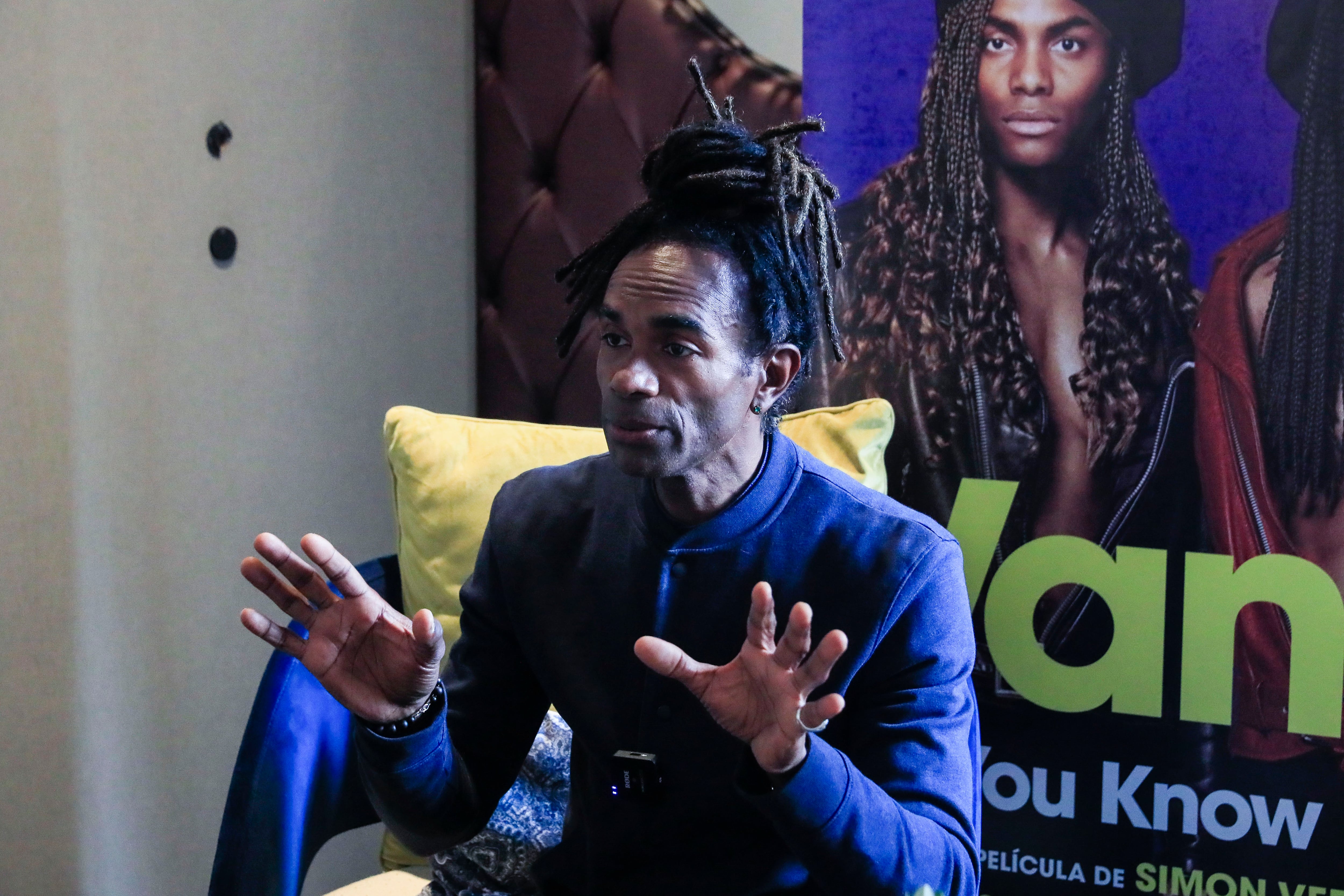 Fab Morvan, quien fuera componente del dúo Milli Vanilli, durante una entrevista con EFE en Madrid, este jueves, por el estreno de la película &#039;Girl You Know It&#039;s True&#039;