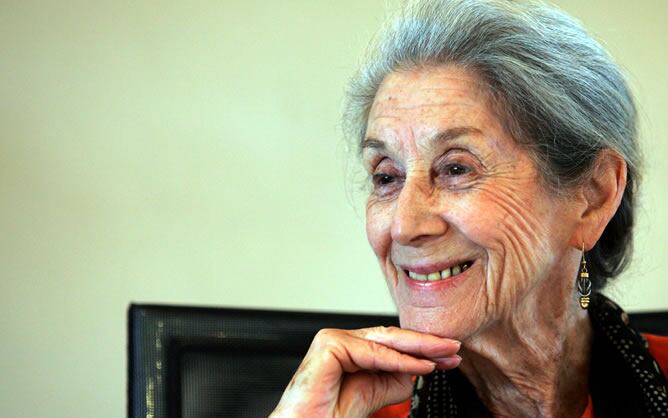 Muere Nadine Gordimer, premio Nobel y voz de la Sudáfrica libre