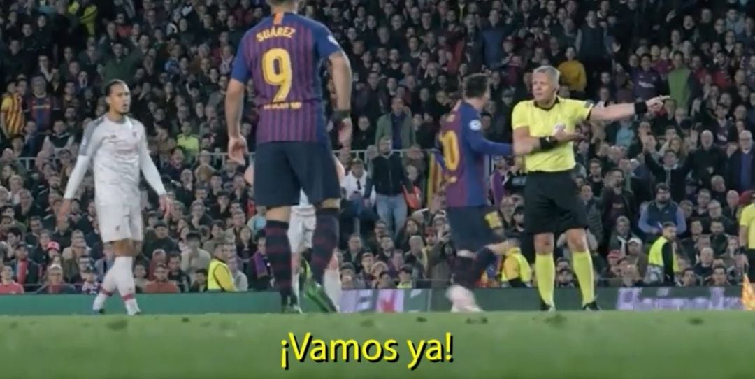 Kuipers abronca a Messi durante el partido de semis de la Champions de 2019