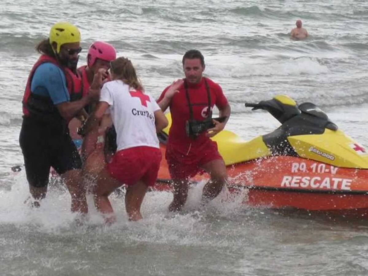 650 personas han sido rescatadas este verano en las playas de la Comunitat