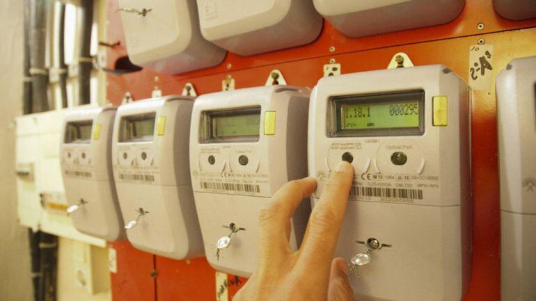 Contadores de luz inteligentes instalados en numerosas viviendas