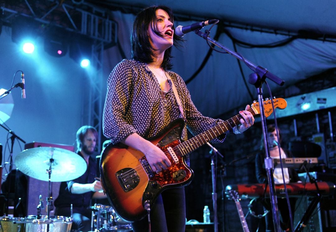 Sharon Van Etten durante una actuación en el festival SXSW de 2012