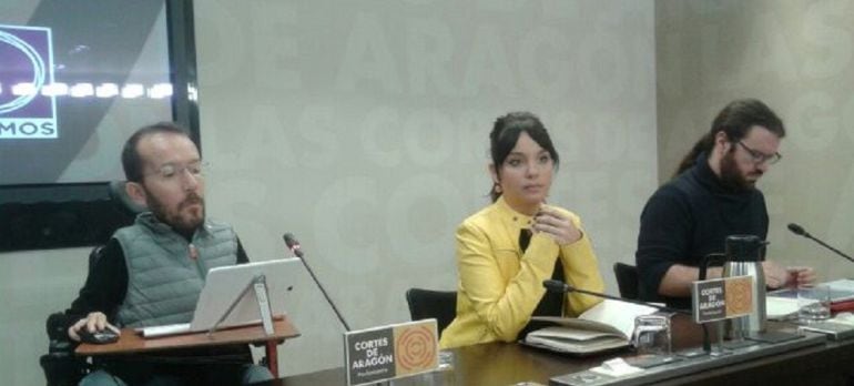 De izquierda a derecha, Pablo Echenique, Maru Díaz y Héctor Vicente