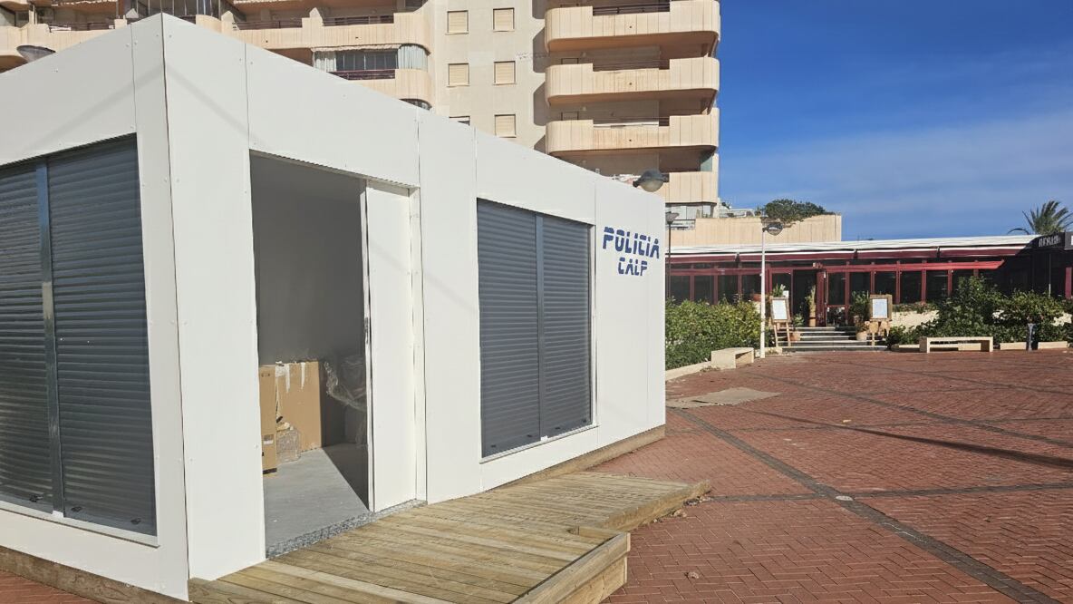Retén policial que se instalará en la playa de la Fossa