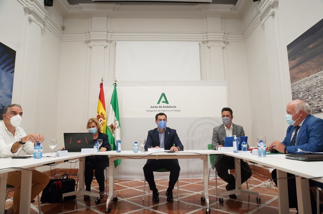 Moreno Bonilla ha presidido este lunes la reunión del comité de expertos sanitarios de la Junta de Andalucía