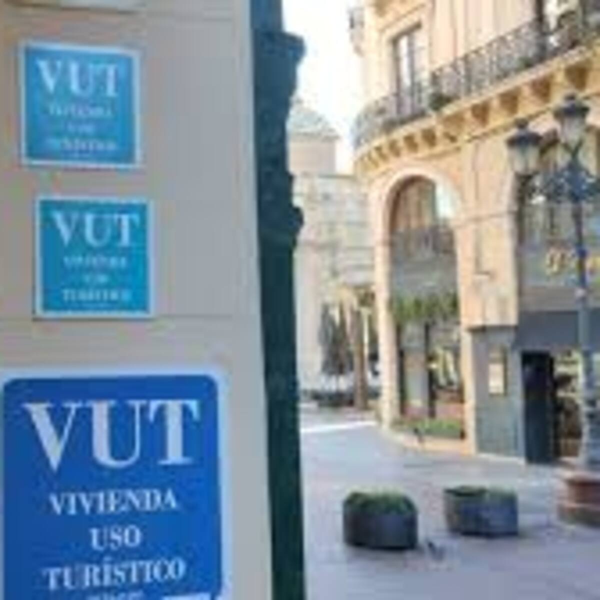 Jorge Moncada, sobre las viviendas turísticas: "Si alguien incumple, ¿qué pasa? Pues no tenemos ni idea"