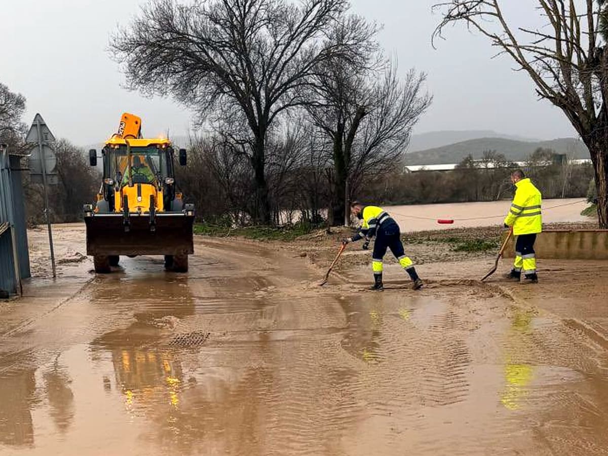 El río Guadalhorce pone a prueba a Antequera con una crecida de récord