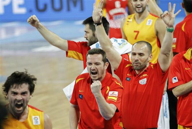 El médico del Unicaja, Carlos Salas, ha sido el representante del equipo malagueño en el Eurobasket.