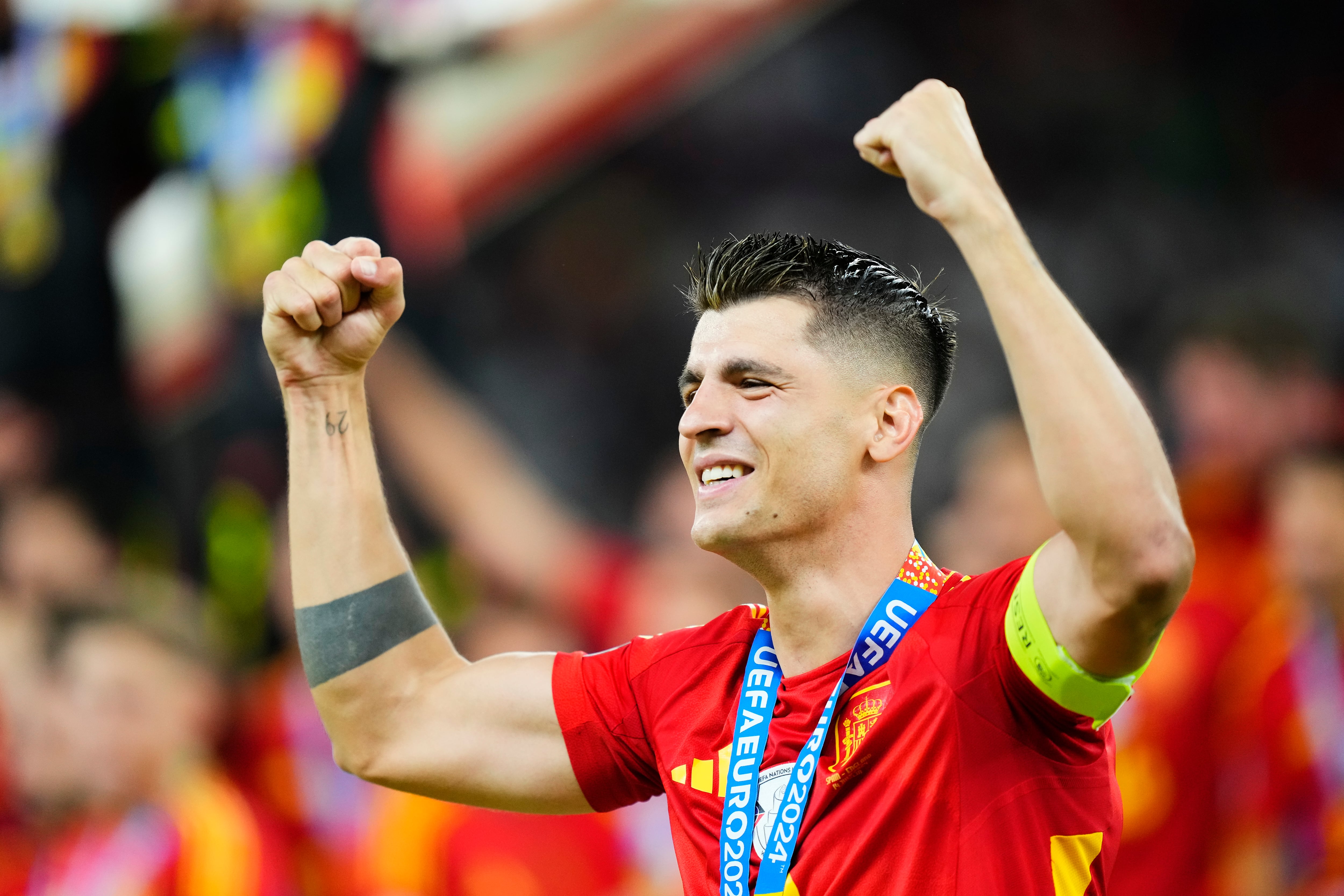 Álvaro Morata celebra la Eurocopa conseguida por la selección española