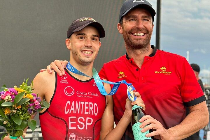 David Cantero y Roberto Cejuela, entrenador, ganador de la prueba Copa del Mundo en Valencia