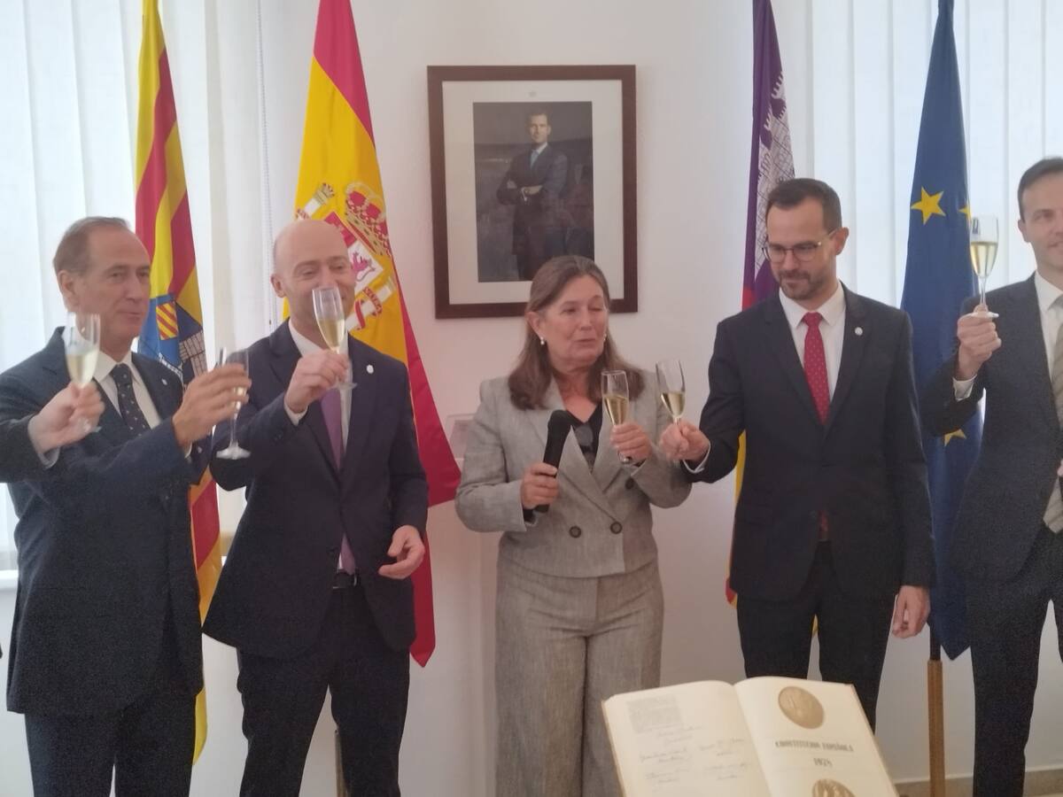 Menorca celebra el 45 aniversari de la Constitució