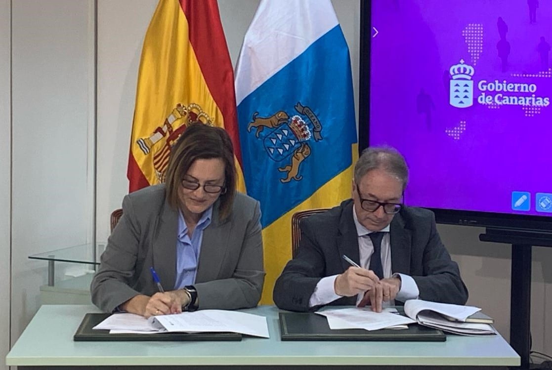 Momento de la firma del convenio