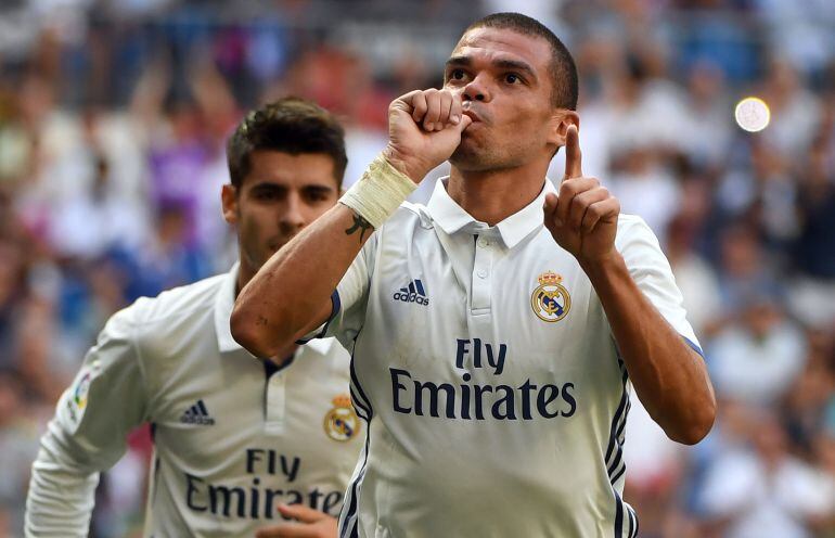 Pepe, en un partido con el Real Madrid.