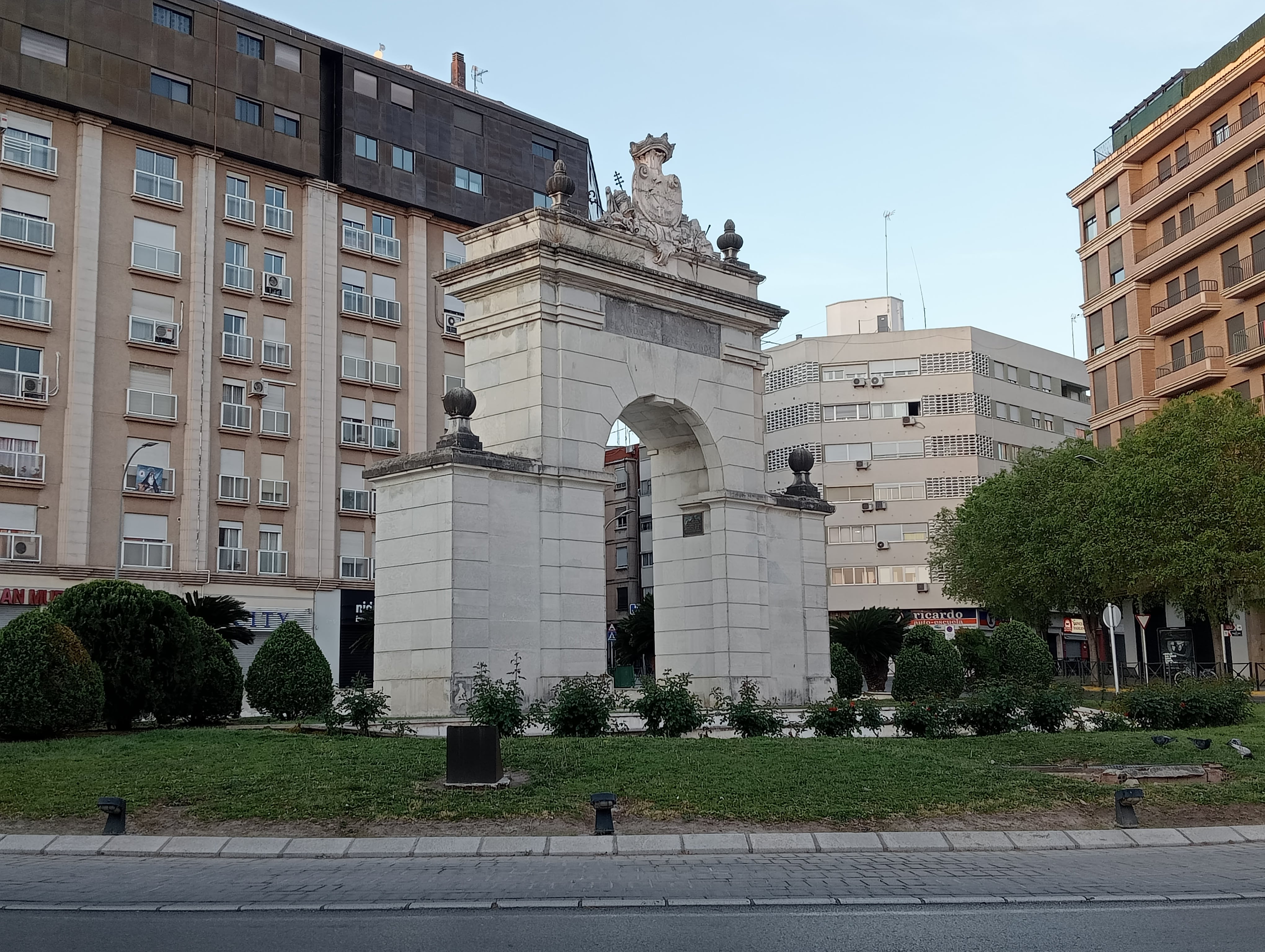 Plaça País Valencià, en Xàtiva: lugar del Encuentro